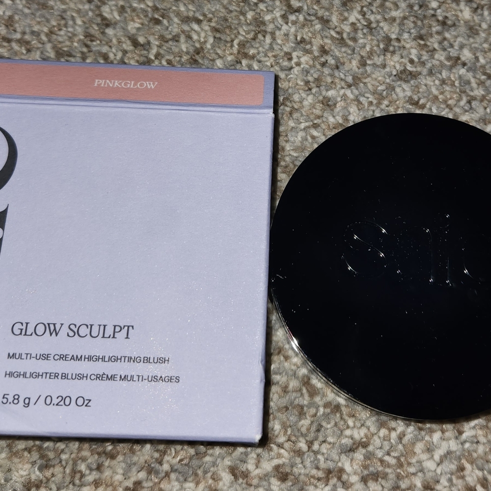 Sleek Glow Sculpt Highlighter in Pink Glow